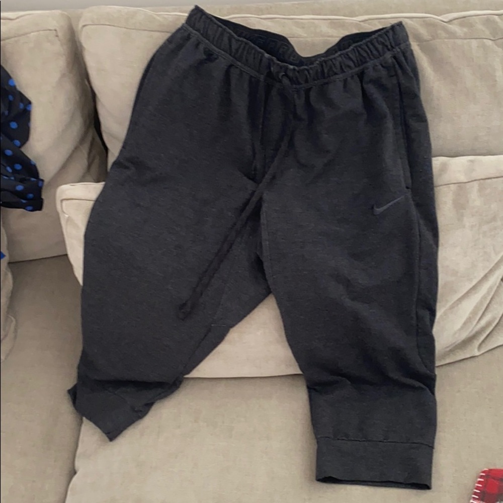 Nike grey 3/4 sweatpants